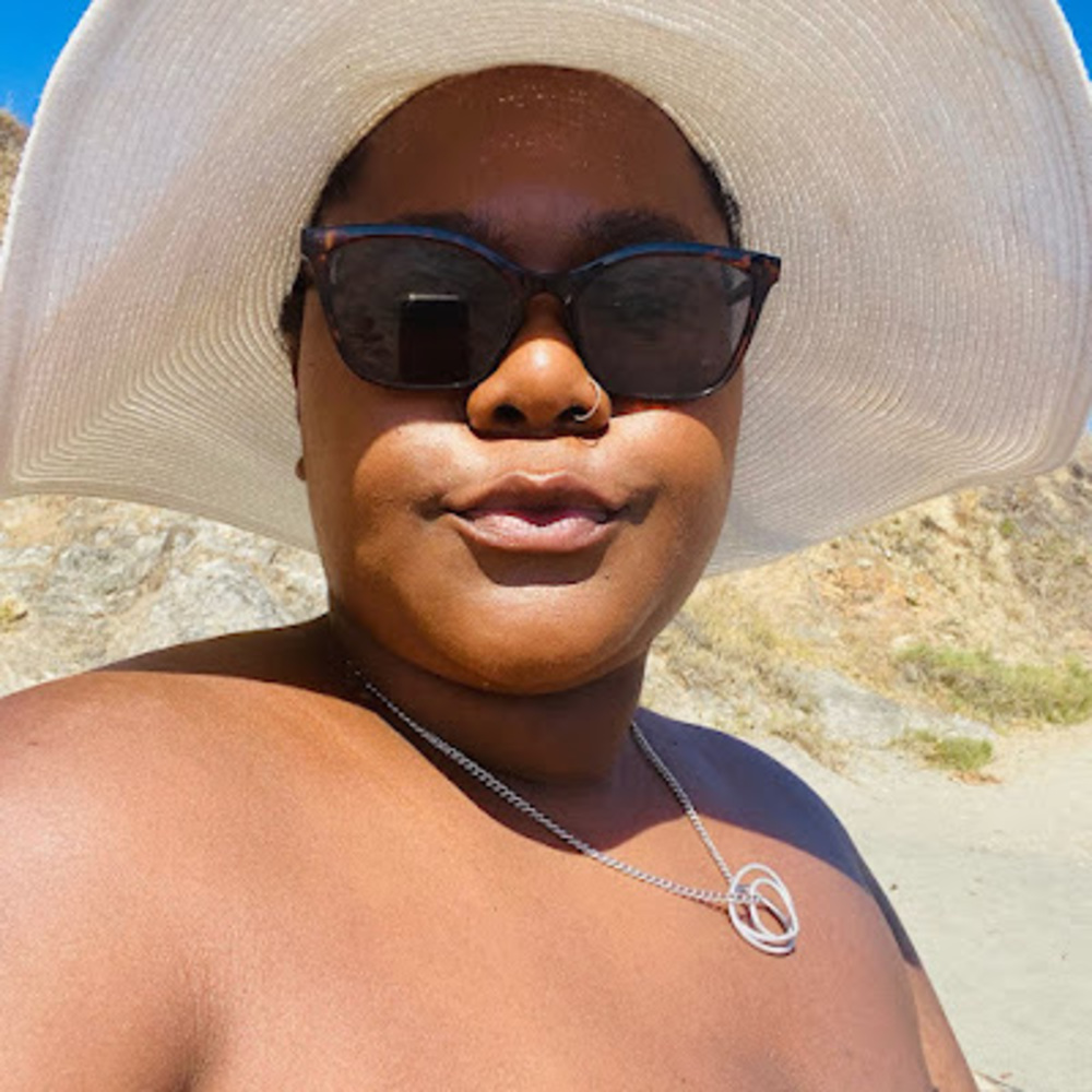 Meet your Posher, Umpha manenzhe